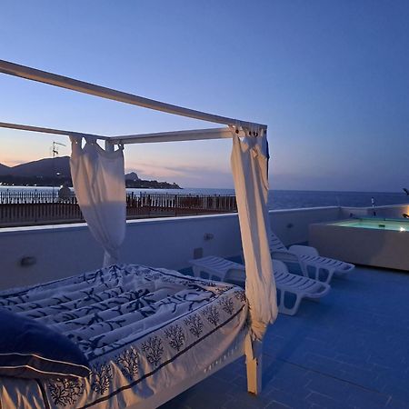 Blue Life, Sea-Luxury Rooms On The Beach Between Palermo And Cefalu' Casteldaccia Bagian luar foto