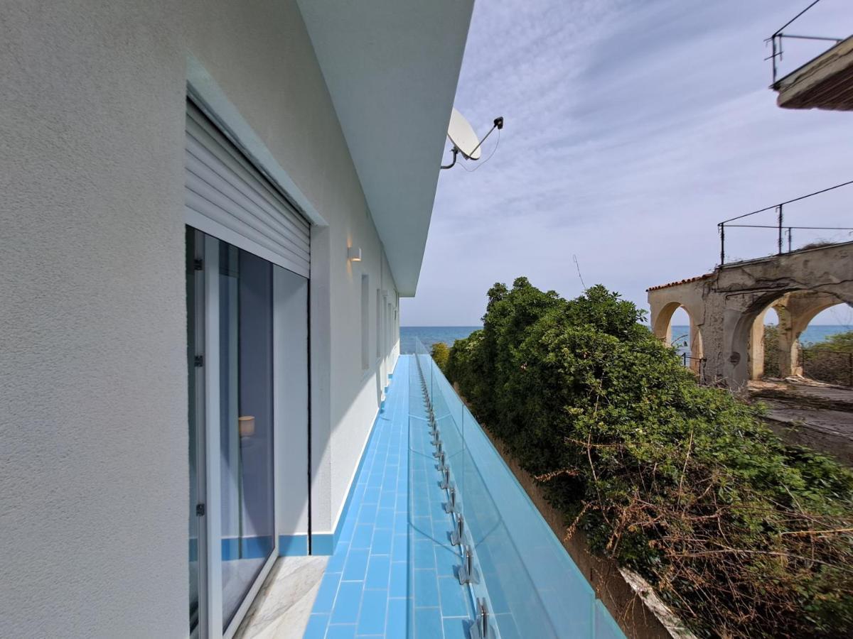 Blue Life, Sea-Luxury Rooms On The Beach Between Palermo And Cefalu' Casteldaccia Bagian luar foto