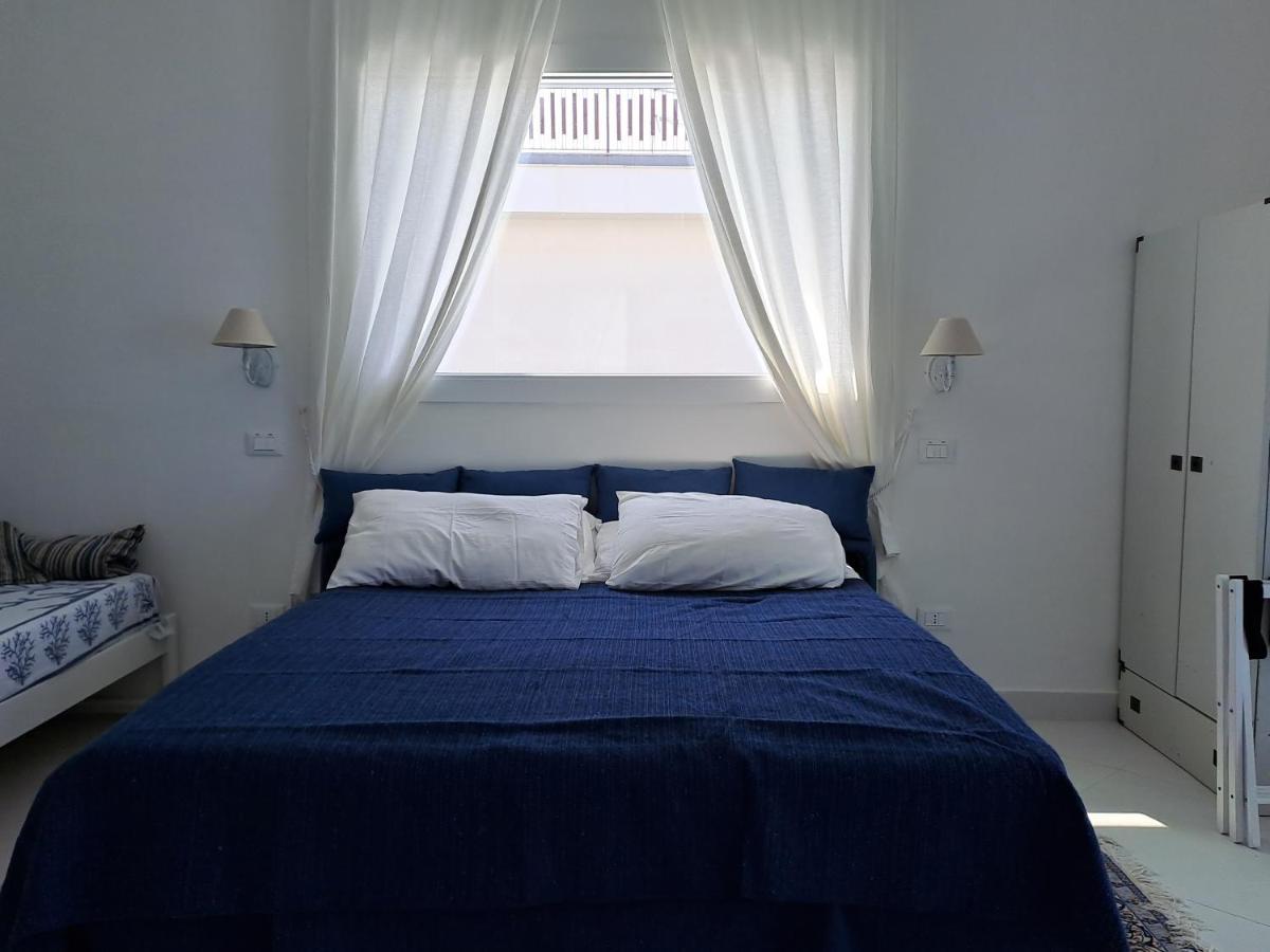 Blue Life, Sea-Luxury Rooms On The Beach Between Palermo And Cefalu' Casteldaccia Bagian luar foto