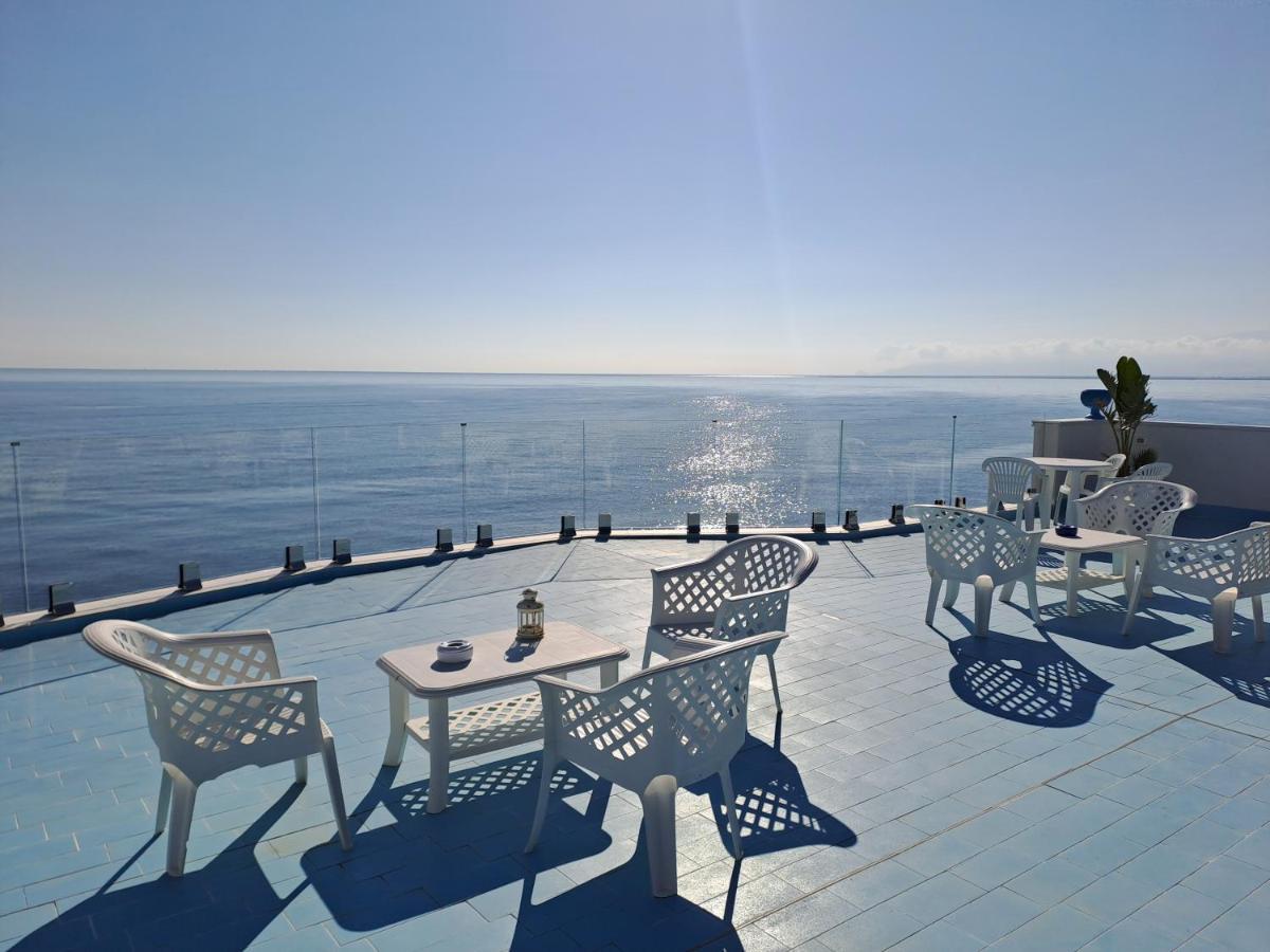 Blue Life, Sea-Luxury Rooms On The Beach Between Palermo And Cefalu' Casteldaccia Bagian luar foto