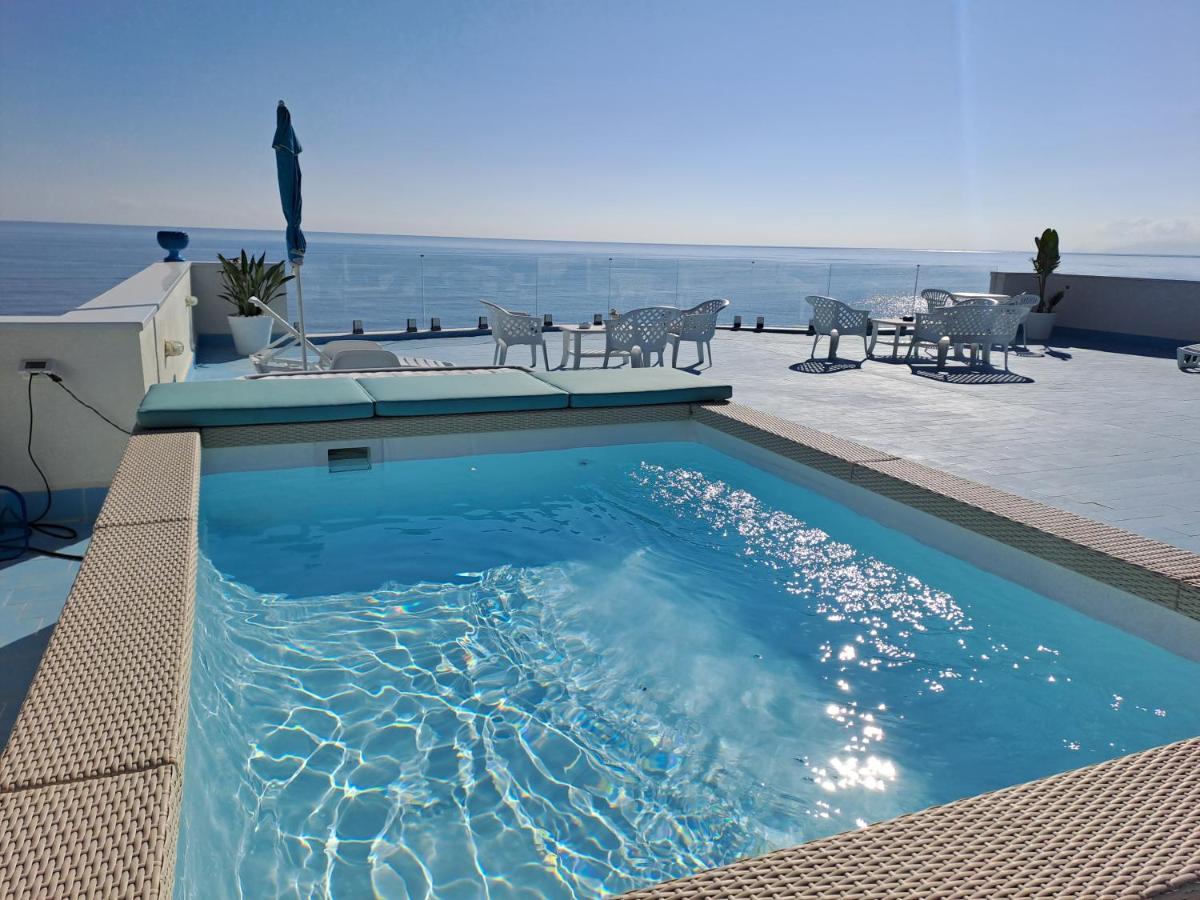 Blue Life, Sea-Luxury Rooms On The Beach Between Palermo And Cefalu' Casteldaccia Bagian luar foto