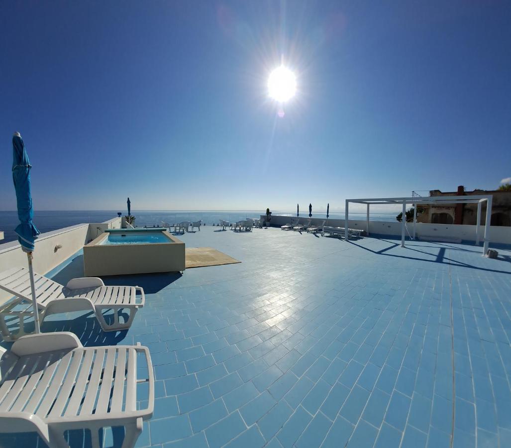 Blue Life, Sea-Luxury Rooms On The Beach Between Palermo And Cefalu' Casteldaccia Bagian luar foto