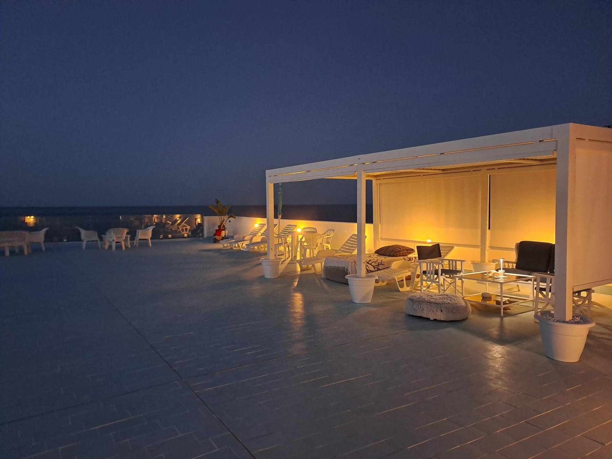Blue Life, Sea-Luxury Rooms On The Beach Between Palermo And Cefalu' Casteldaccia Bagian luar foto